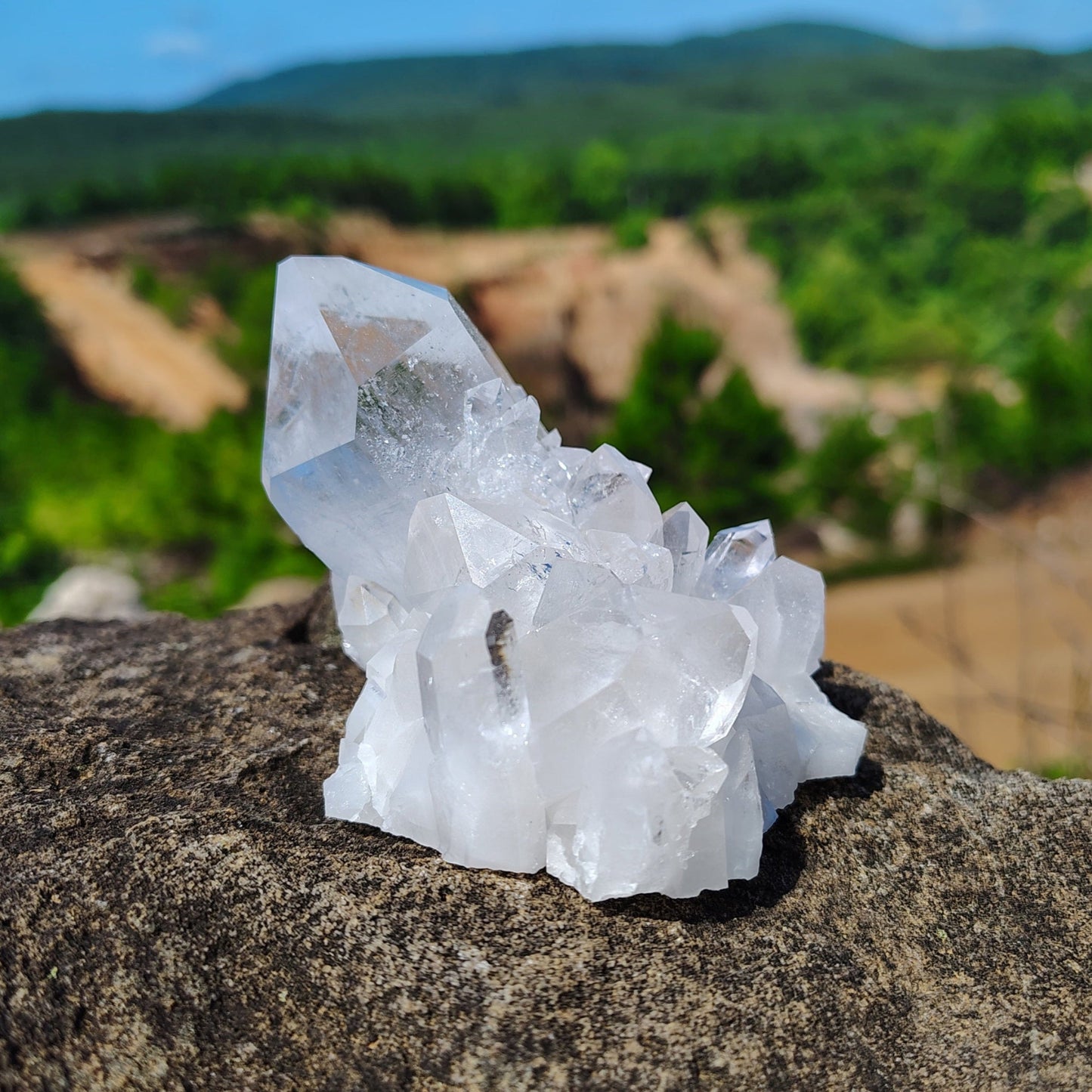 This is the right side of this small cluster