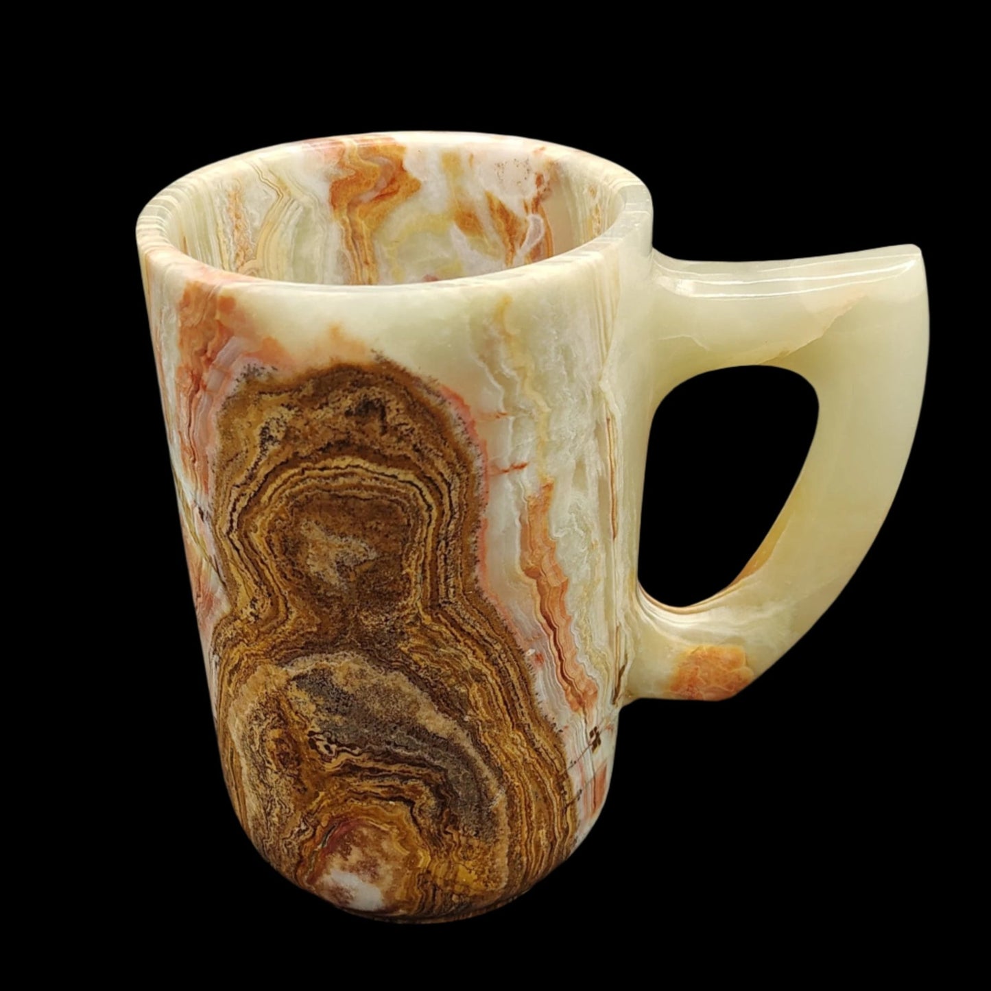This is the left side of this large Onyx mug
