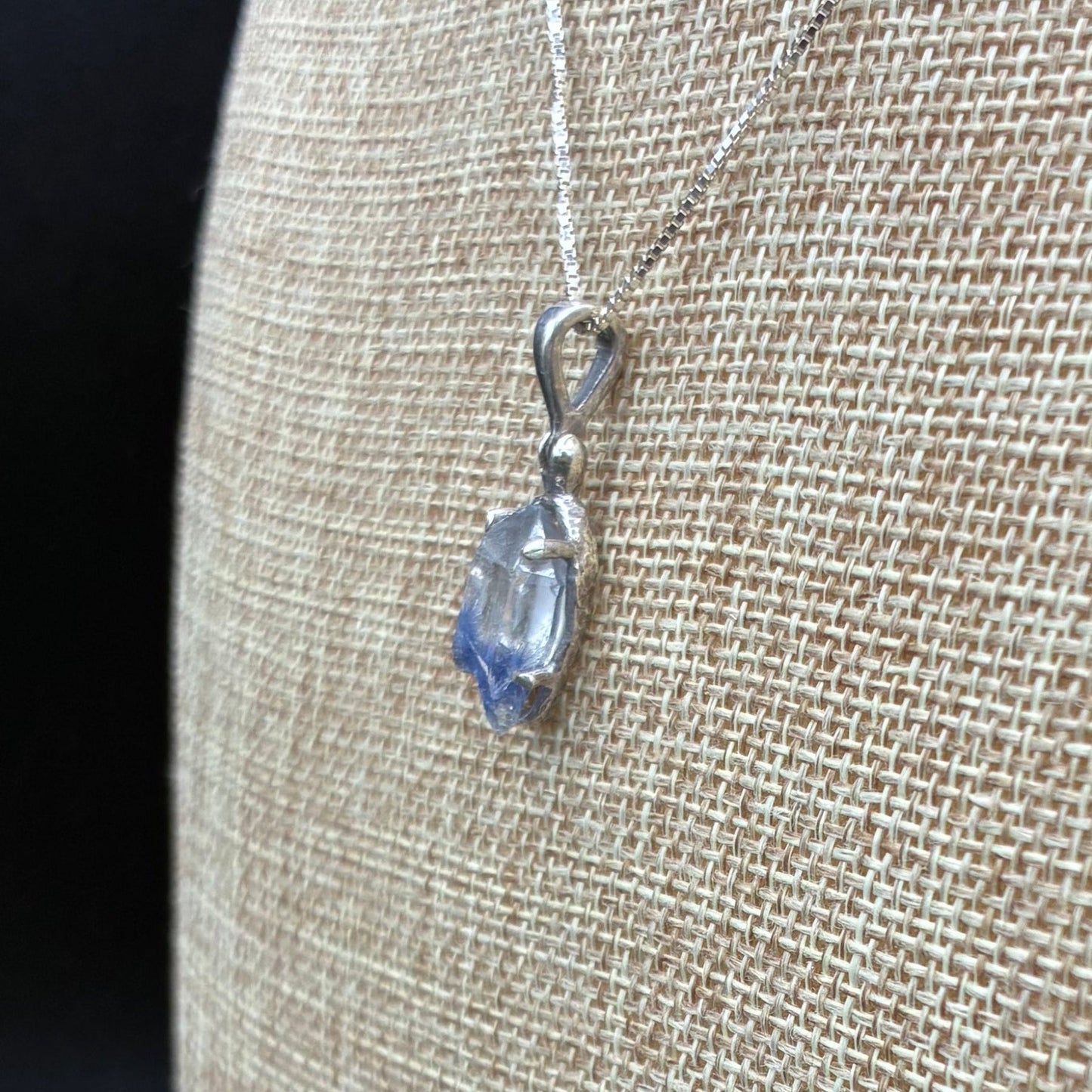 This is the side view of this Dumotierite pendant.
