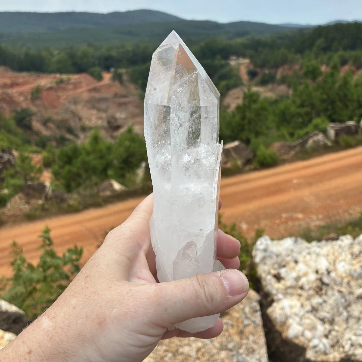 Right side of this crystal point, in the outdoors.