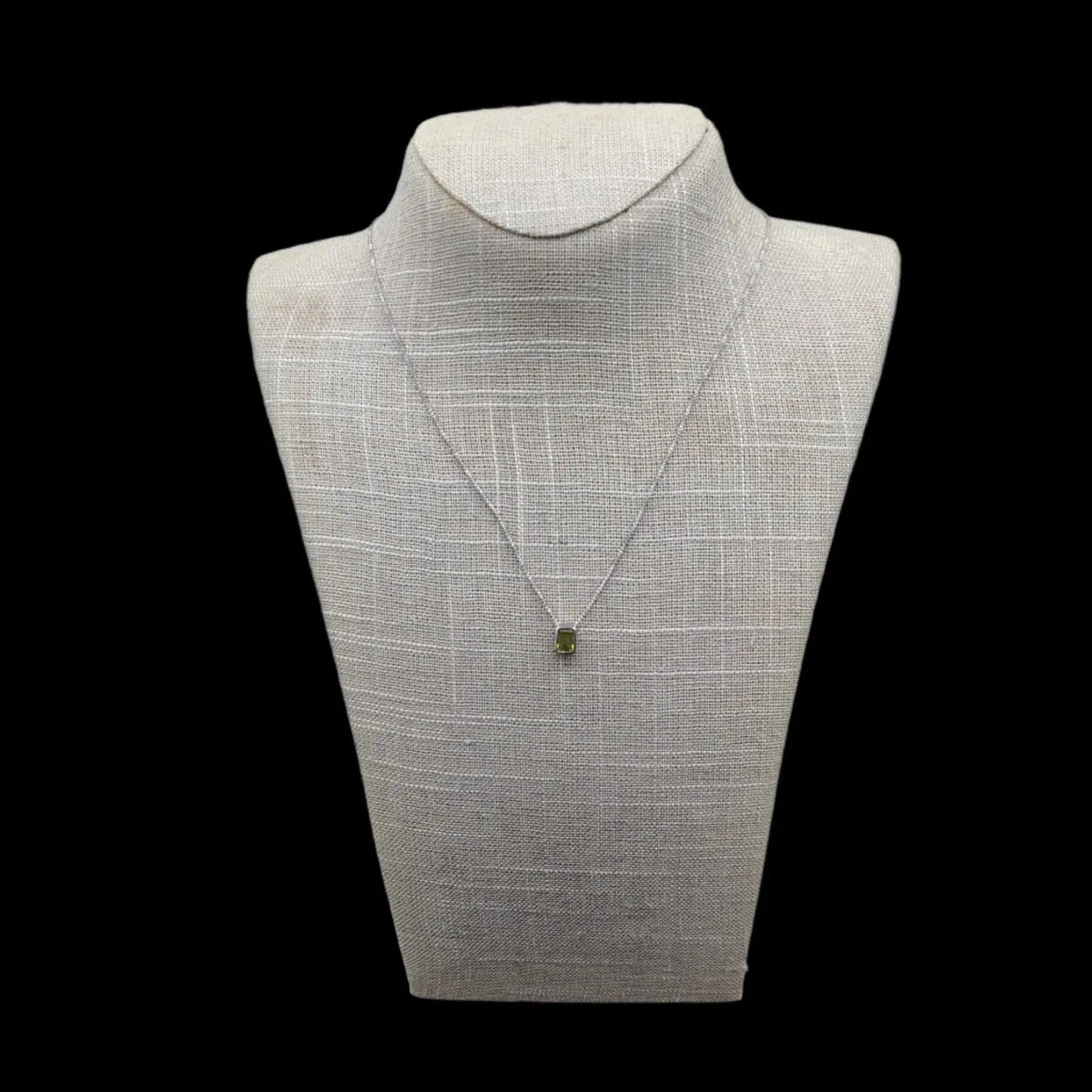 This is the front view of this Sterling Silver and Peridot pendant necklace