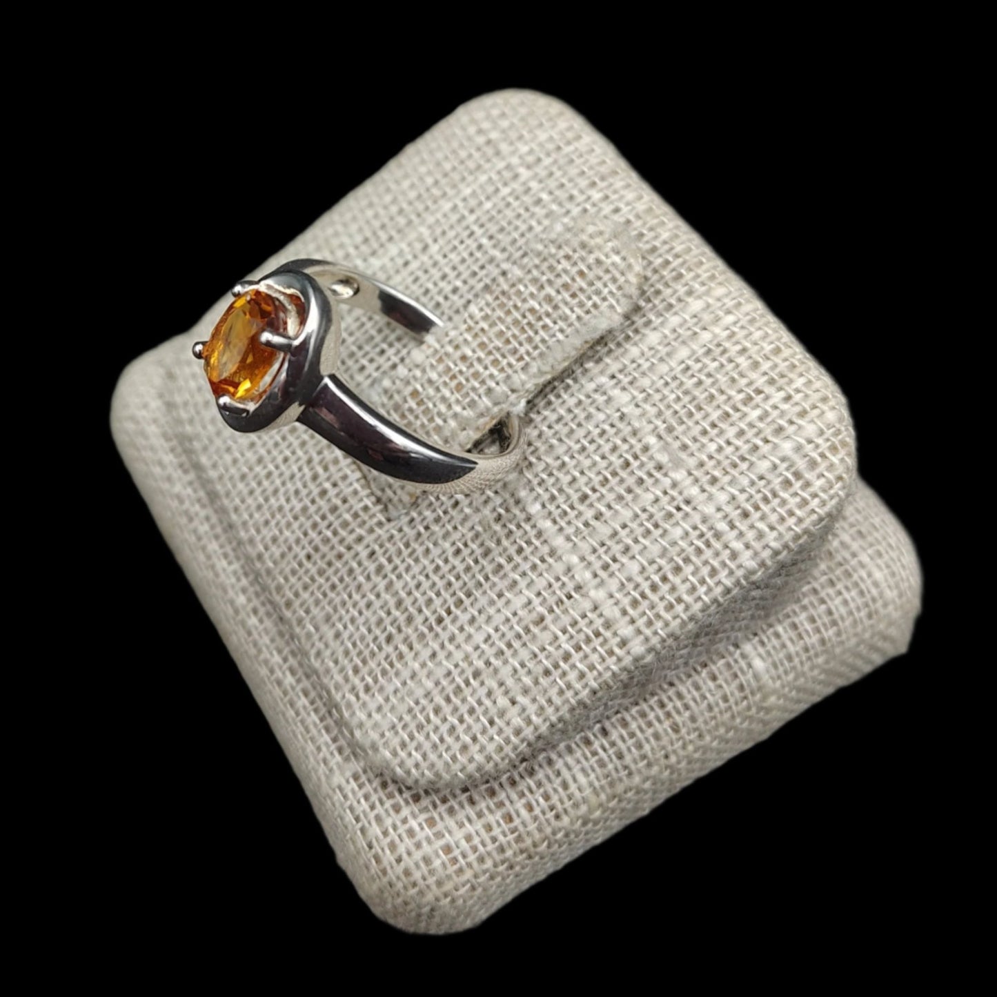 This is the side view of this Sterling Silver and Citrine gemstone ring