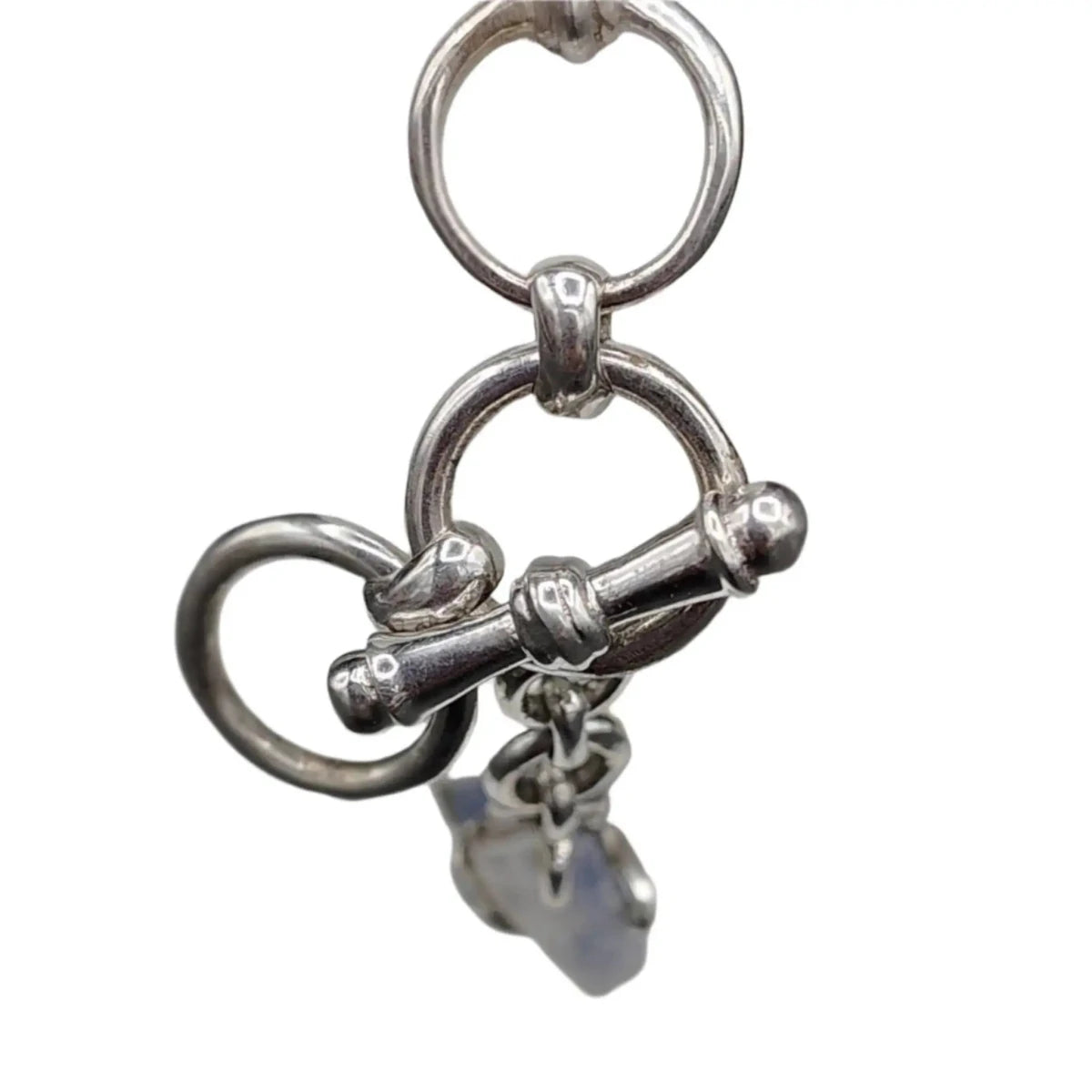 This is a close up of the toggle clasp