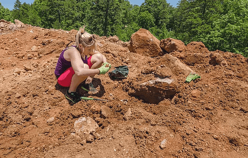 How To Dig Quartz Crystals Take Home Everything - Ron Coleman Mining