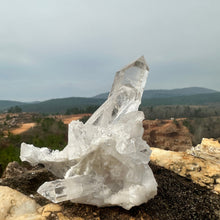 Load image into Gallery viewer, cluster of quartz with tall point water clear
