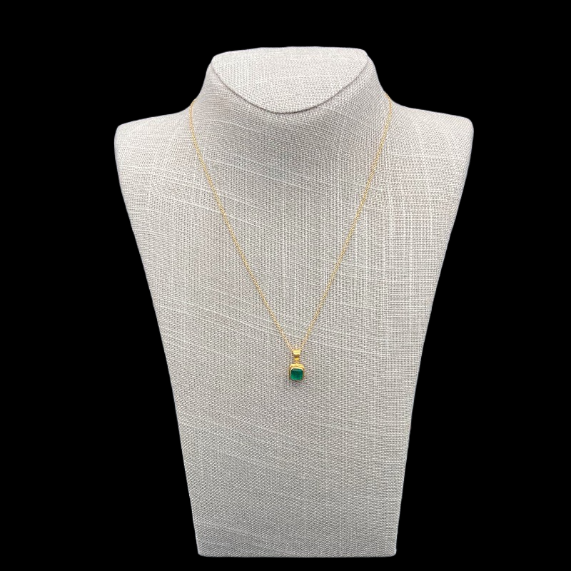 Small Square Emerald Gemstone Gold Necklace,Gemstone Is A Deep Green