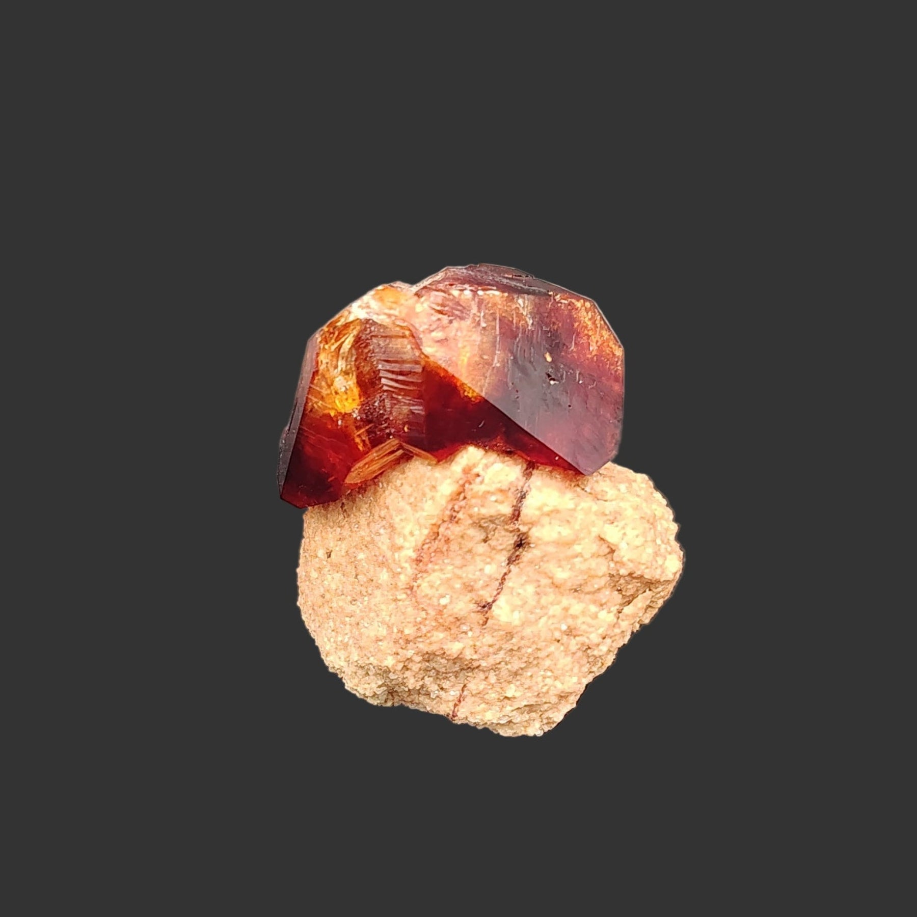 This is the back side of this Arcanite specimen.