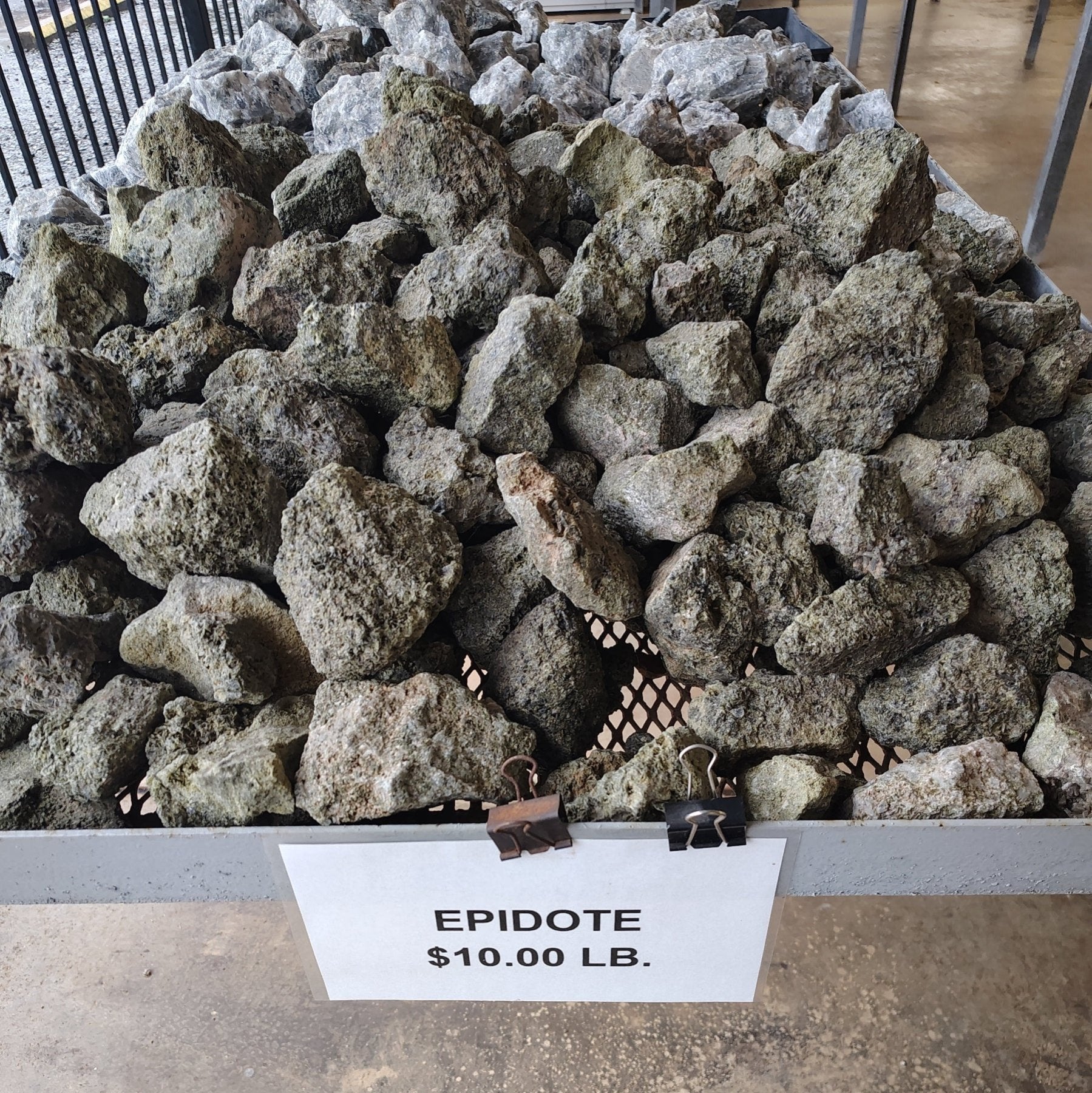 This is a picture that gives you an idea of the sizes we have in stock.