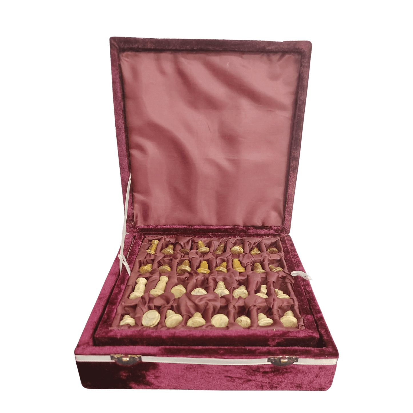 This is the inside of what the case looks like with the chess pieces and board inside