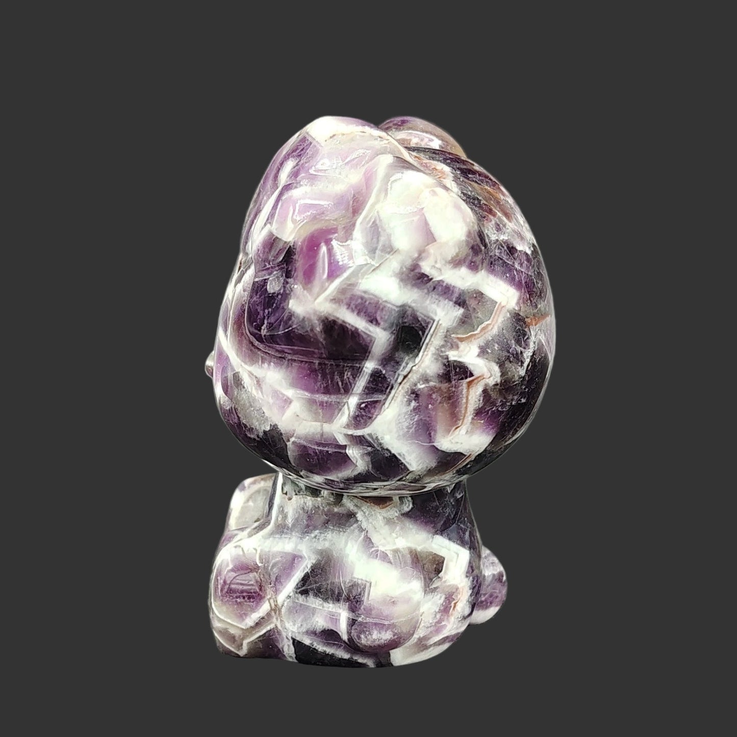 This is the left side of this chevron amethyst hello kitty figurine.