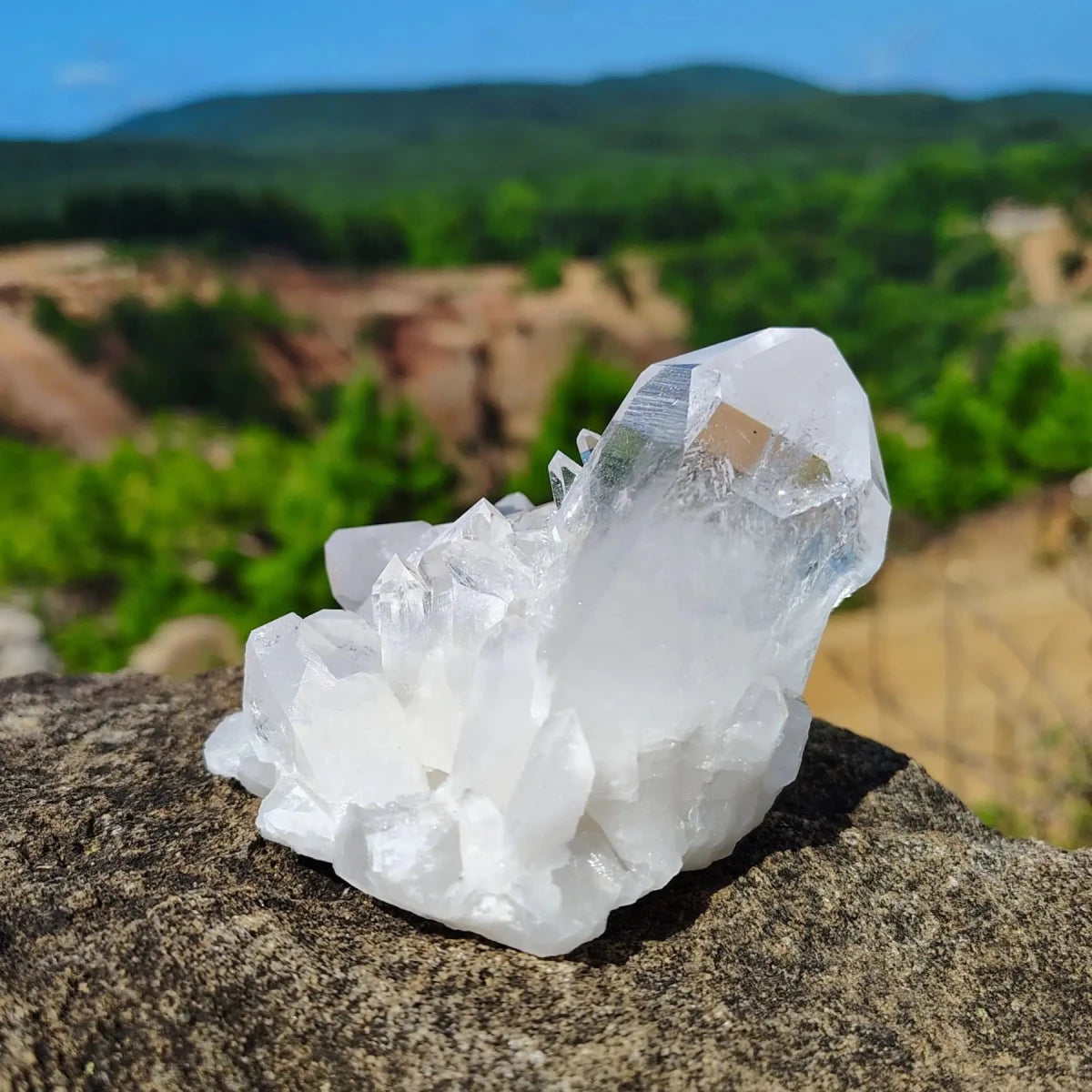This is the left side of this small cluster