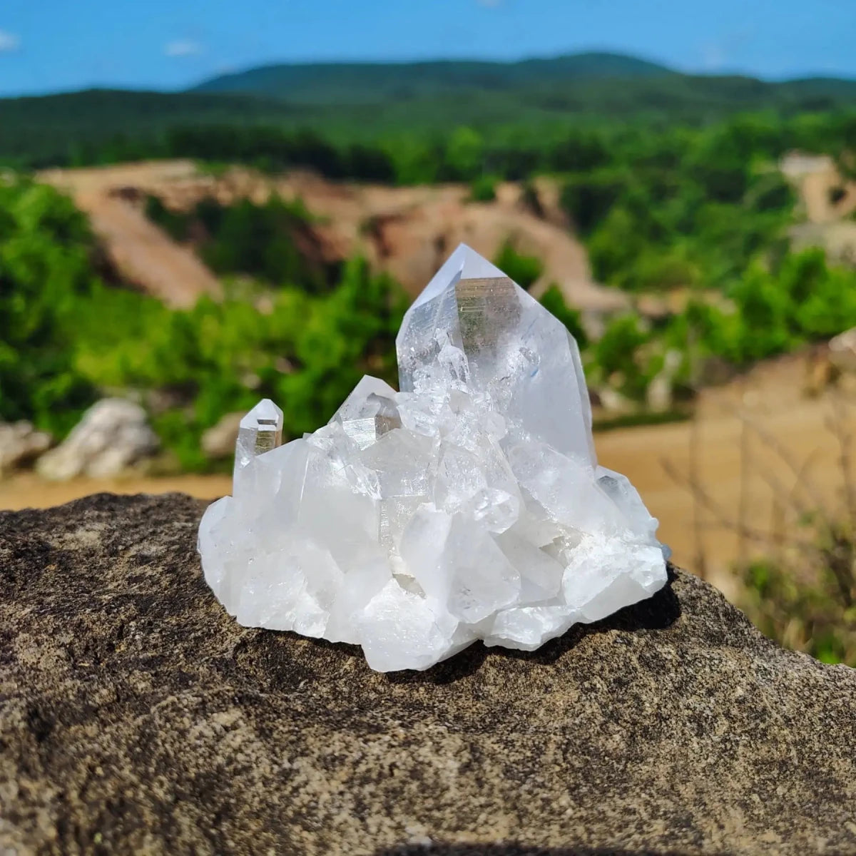 This is the front view of this small quartz cluster in natural light