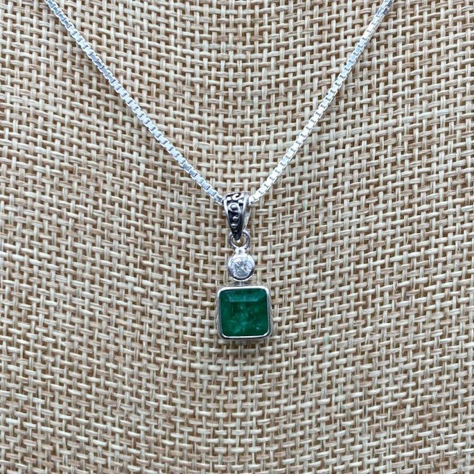 Emerald Jewelry Sterling Silver Chain And Emerald With Diamond Pendant