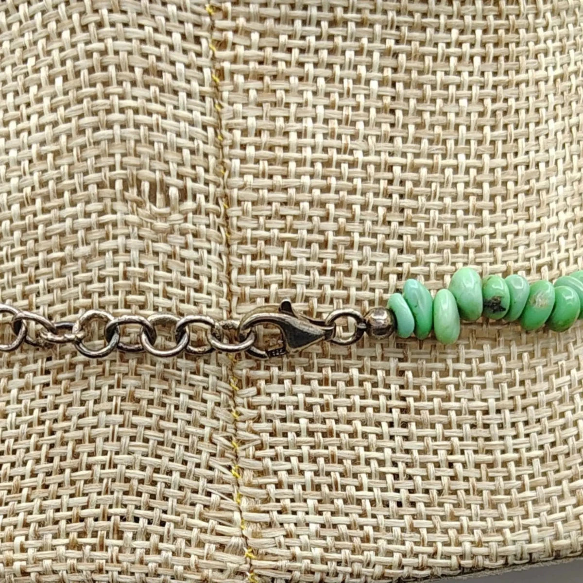Close up of the lobster claw clasp 