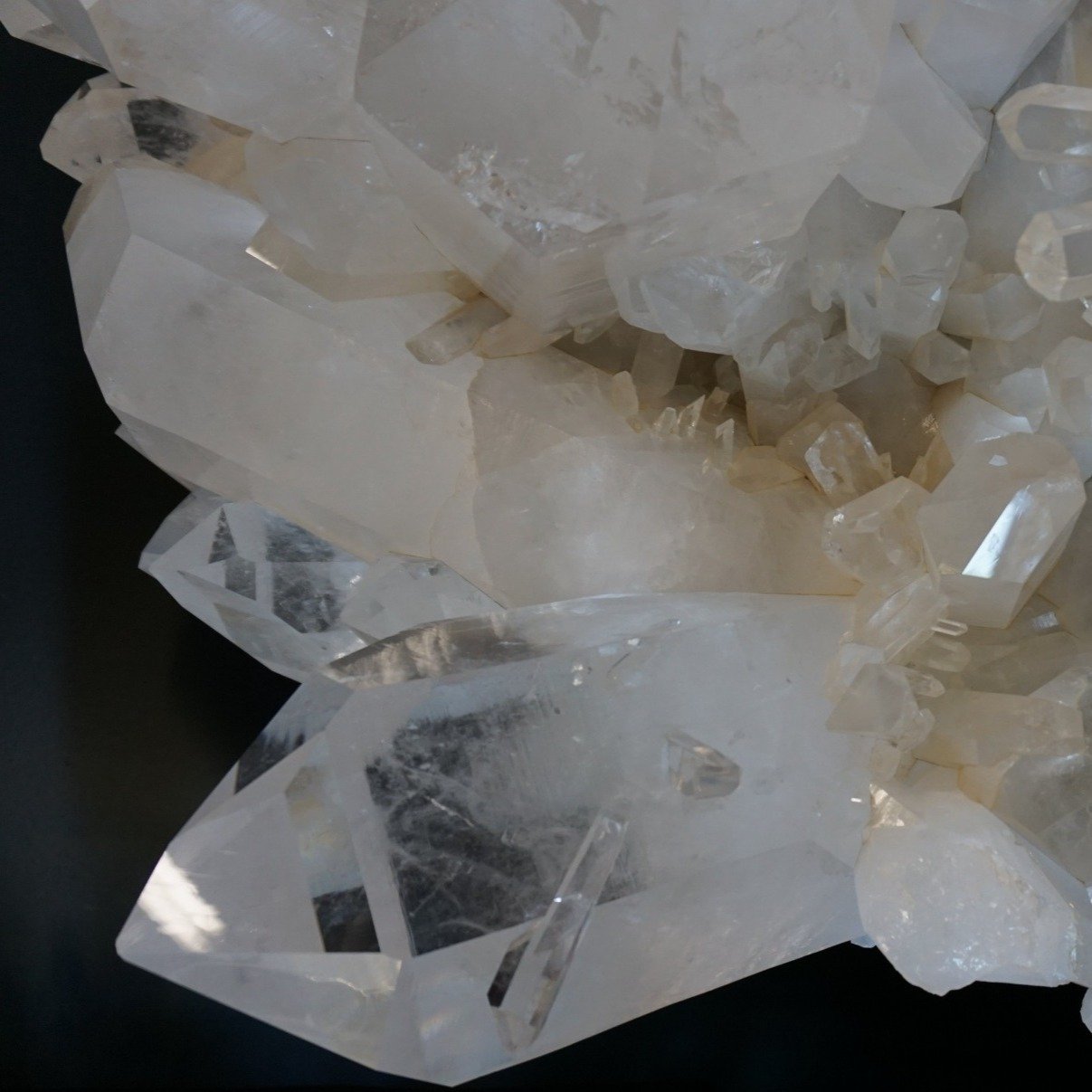 Huge Quartz Crystal Cluster Large Crystal Points