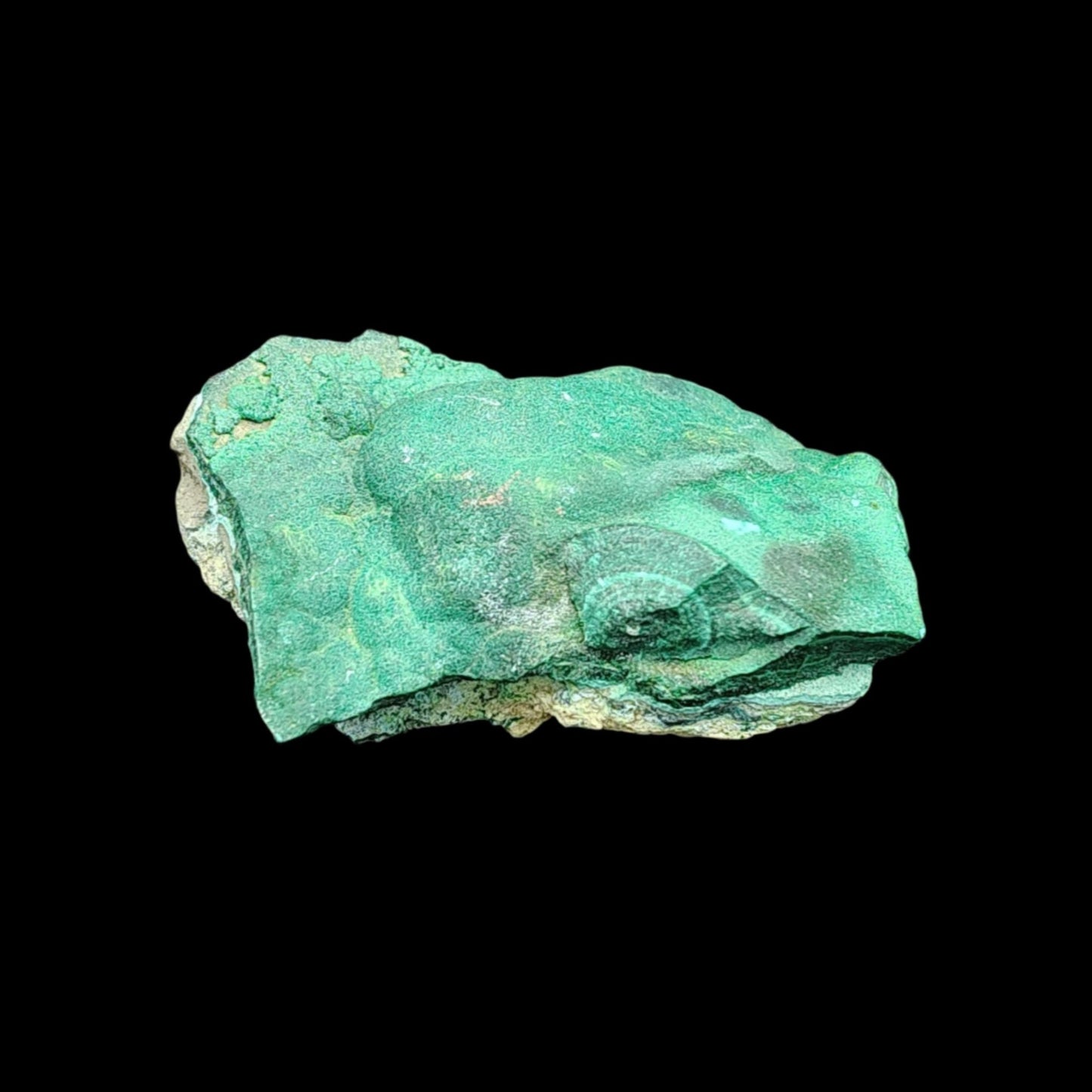 This is the back side of this Malachite specimen