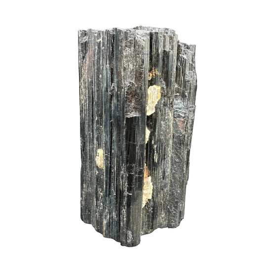 Front side of this tourmaline, in front of a white background.