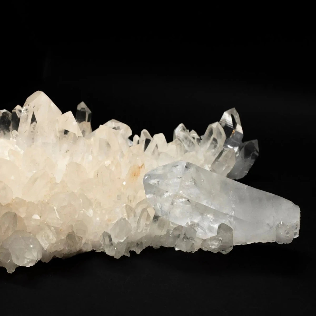 Close Up of crystal points within a quartz cluster