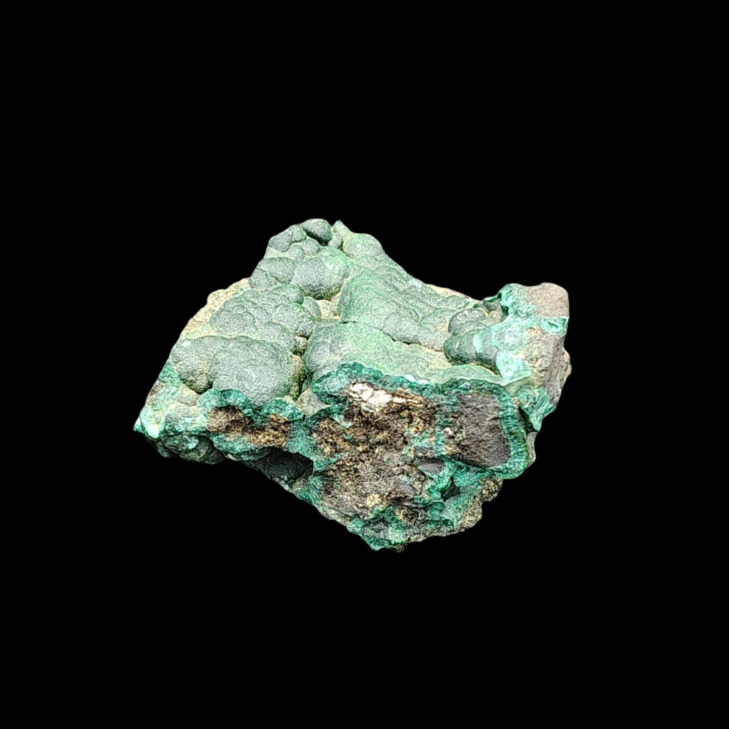 This is the back side of this piece of green Malachite