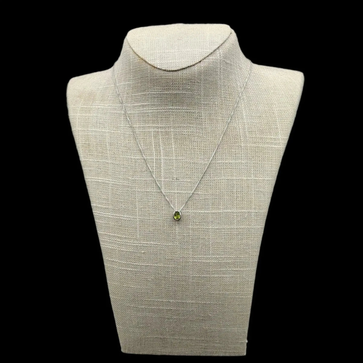 This is the front view of this lovely Sterling Silver and Peridot pendant necklace