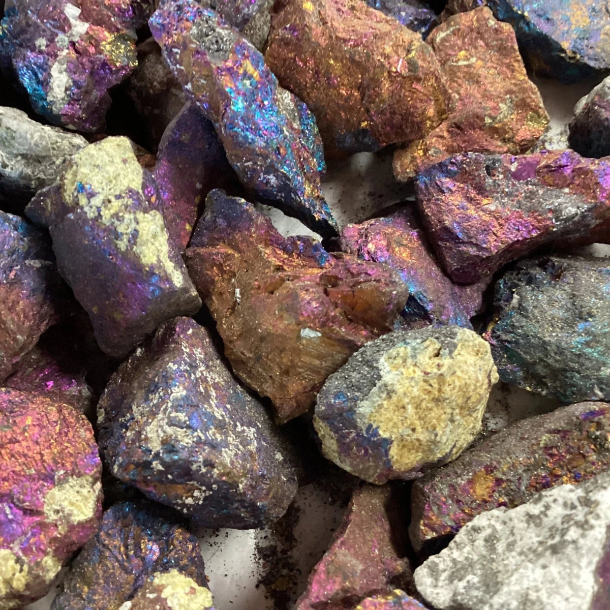 Table filled with peacock ore