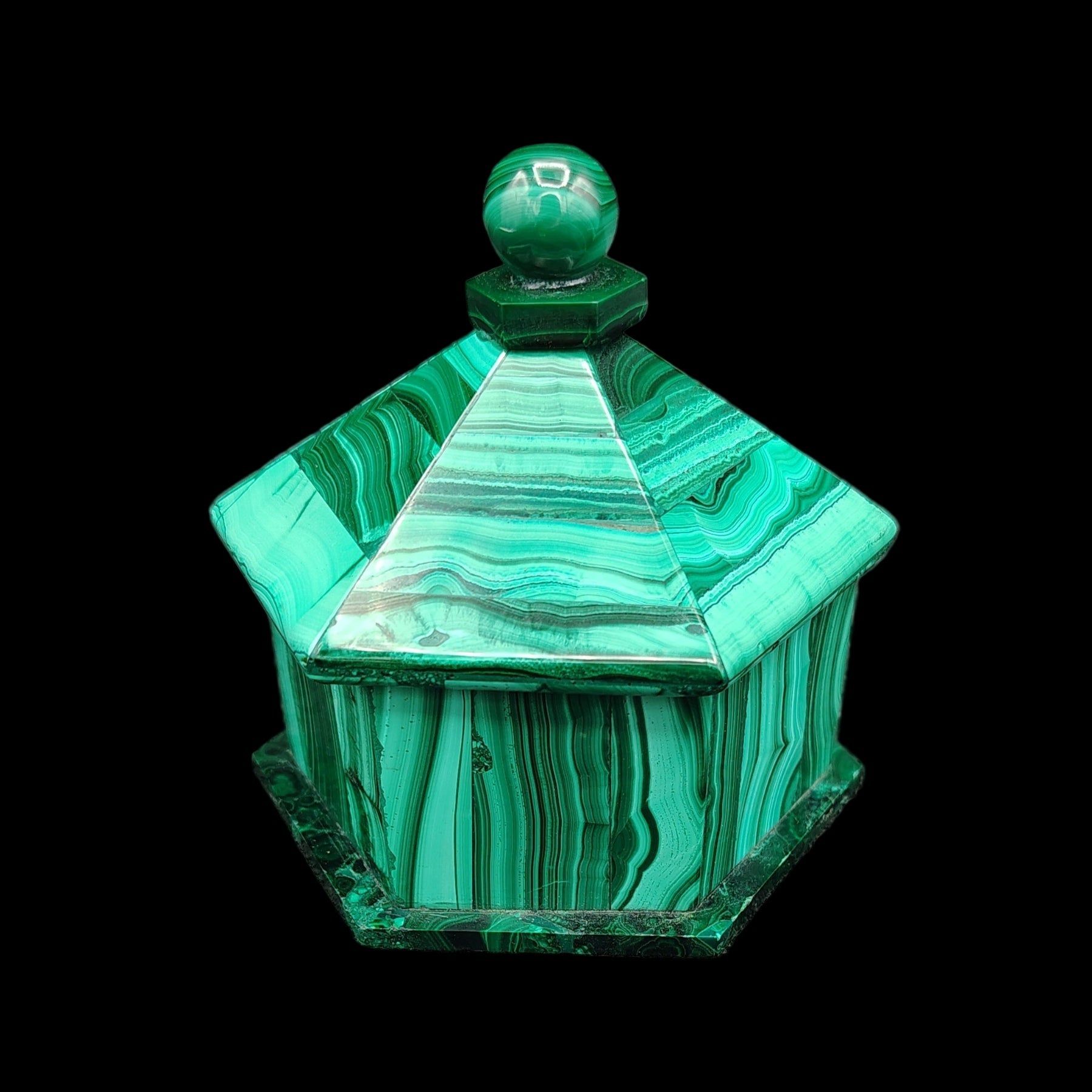 This is the front view of this Malachite bowl