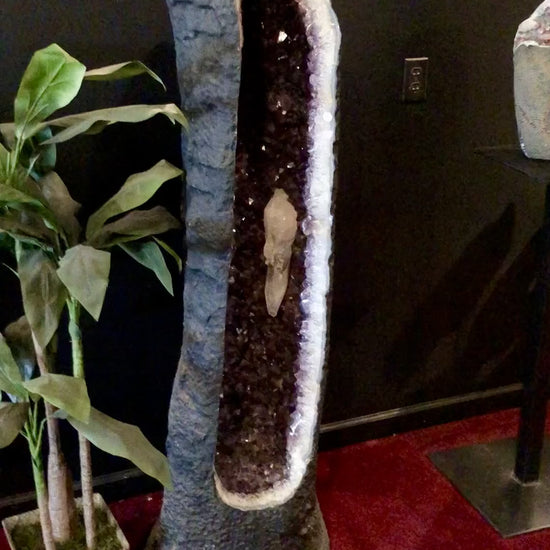 Video Amethyst With Calcite