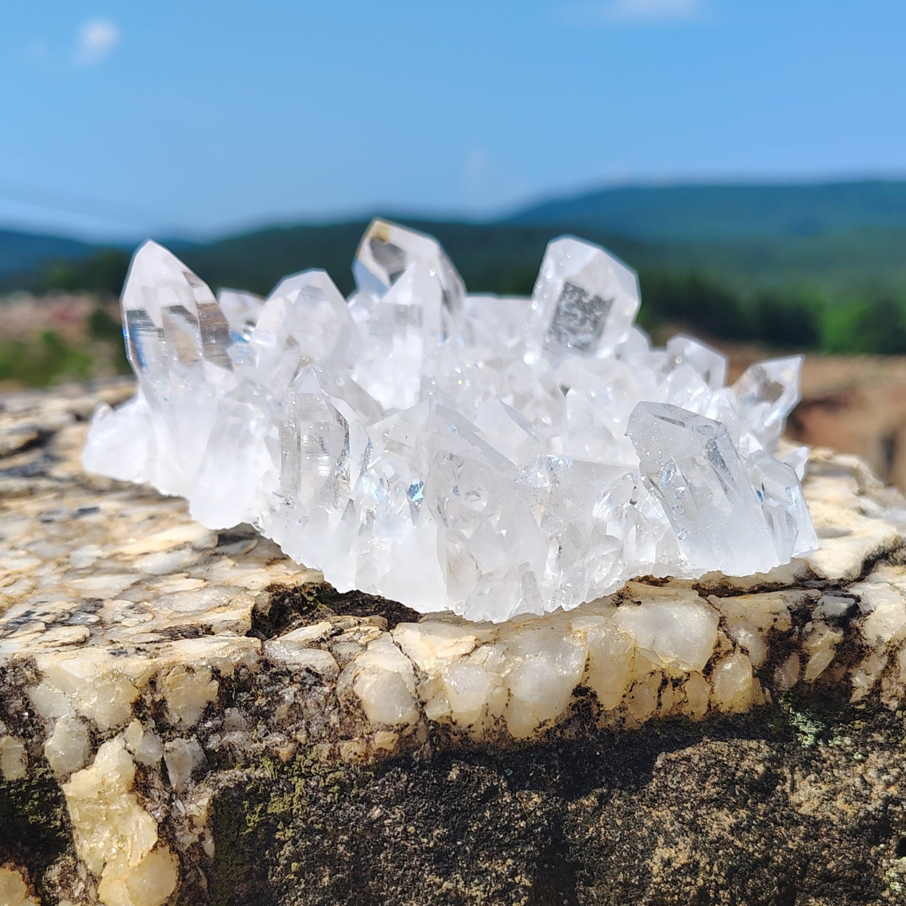 This is the right side of this clear quartz cluster