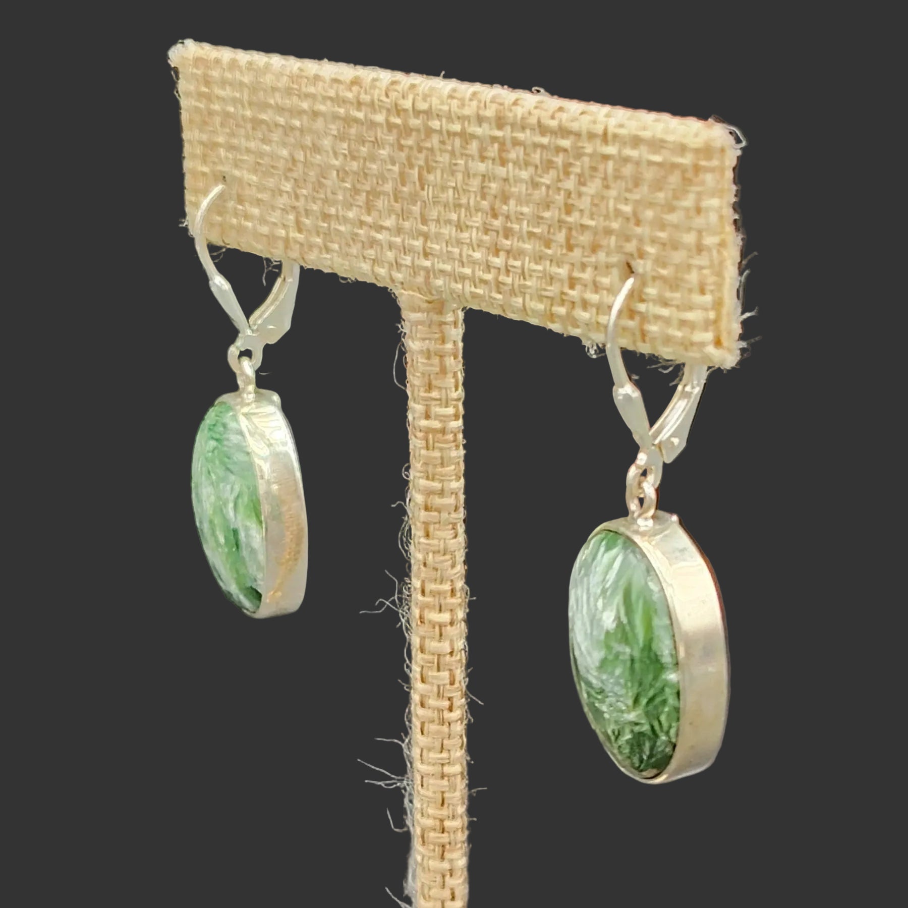 This is a close up of the Sterling Silver around the gemstones.