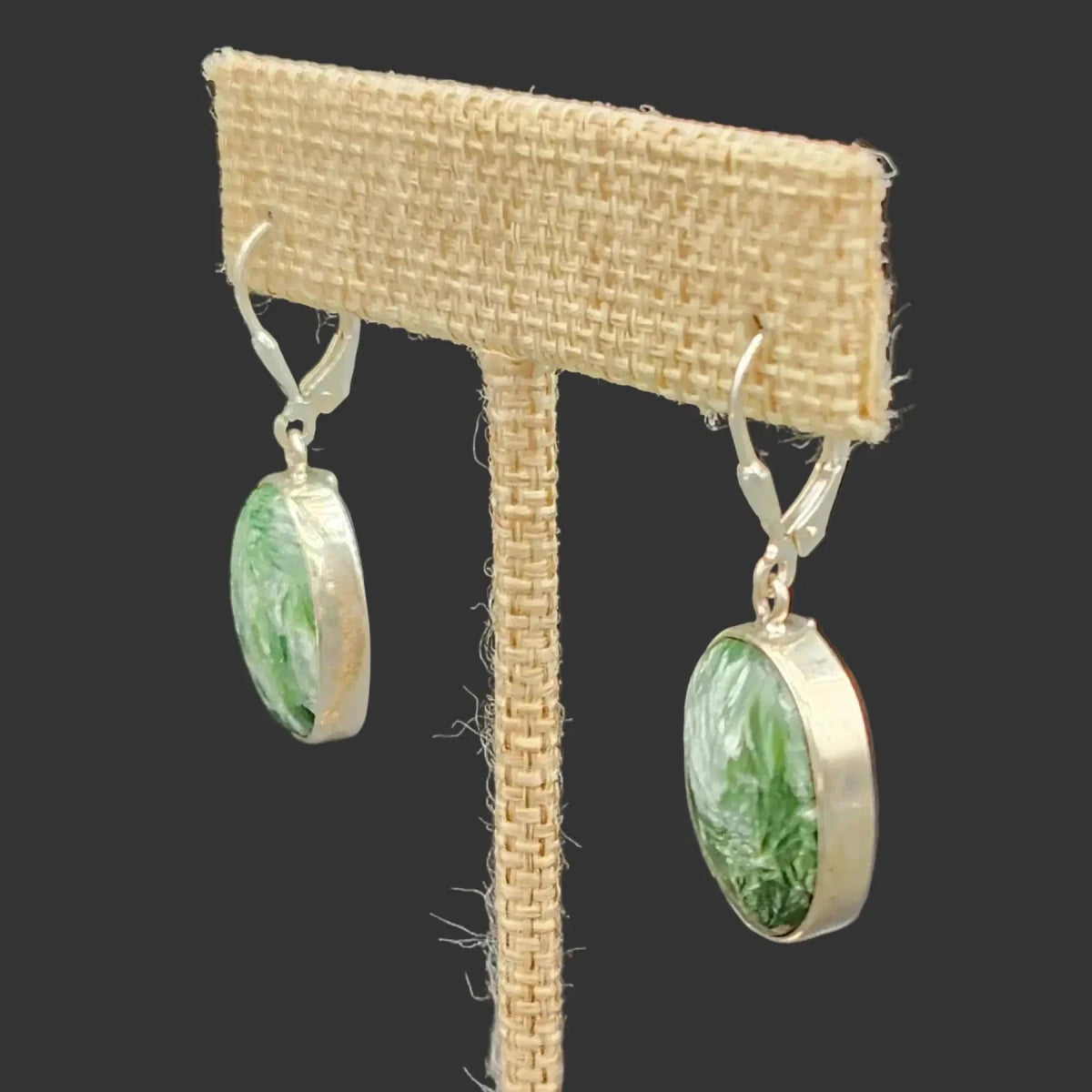 This is a close up of the Sterling Silver around the gemstones.