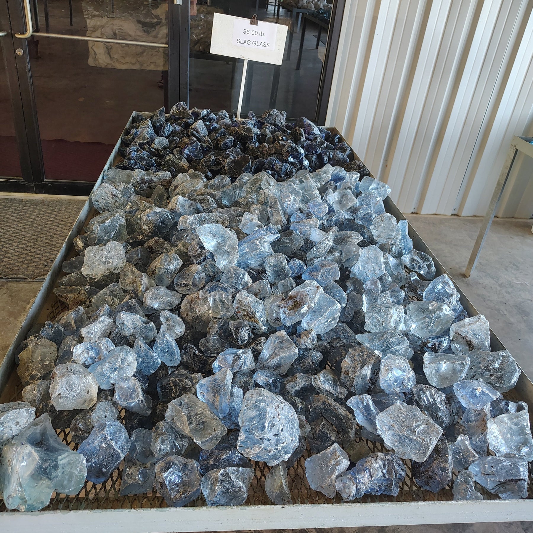 This is light blue and dark blue slag glass cullets