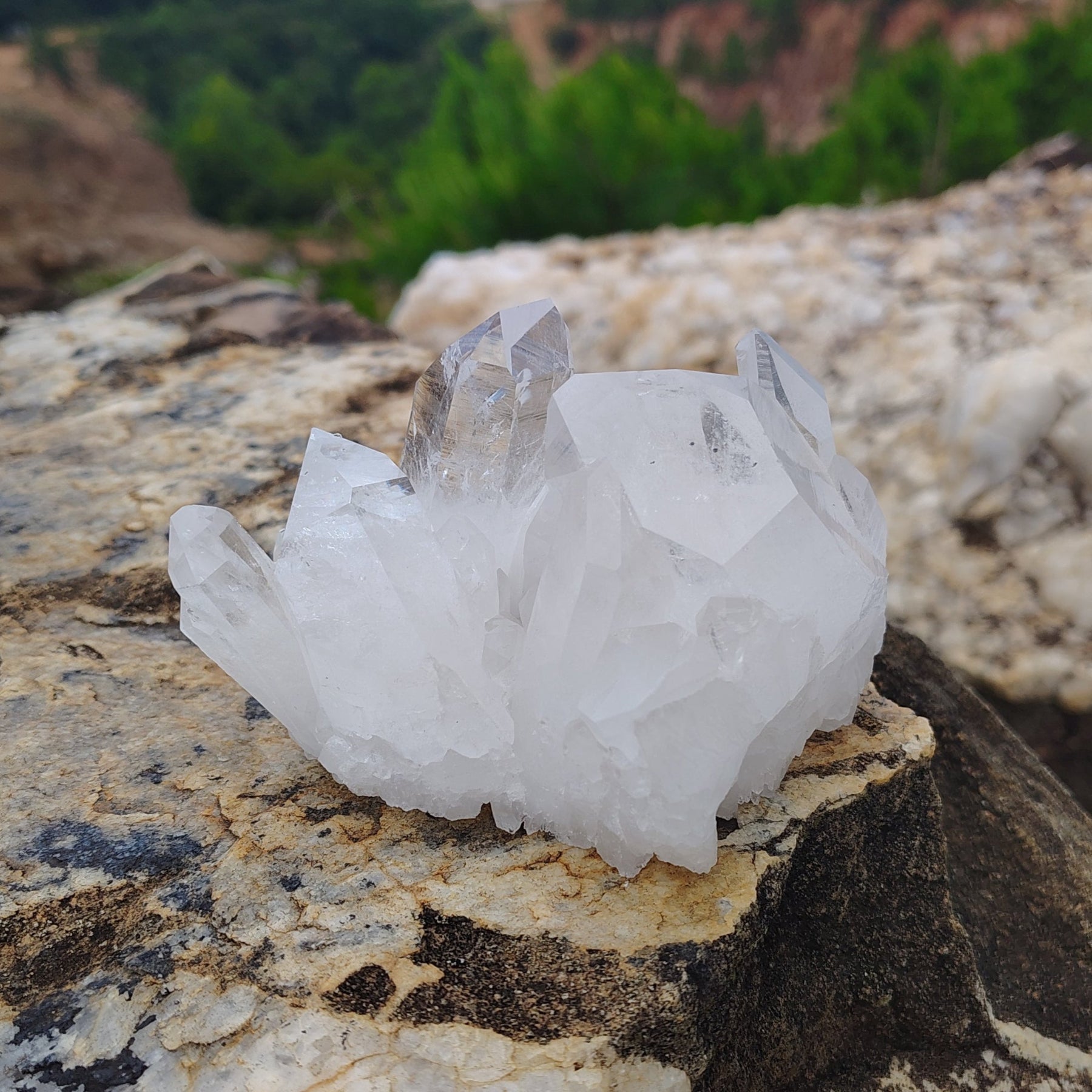 This is the front view of this small quartz crystal cluster.