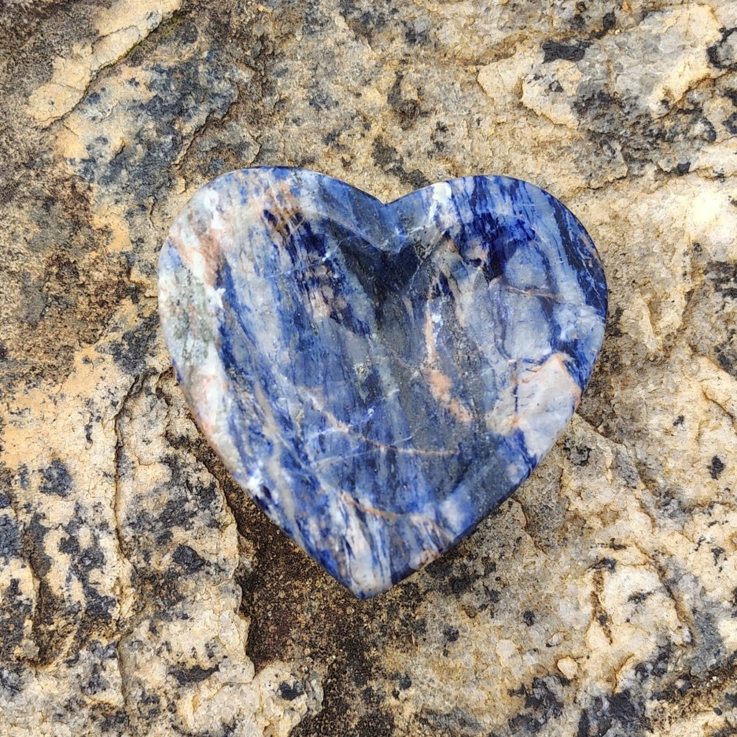 This is the sodalite heart bowl in natural outdoor light