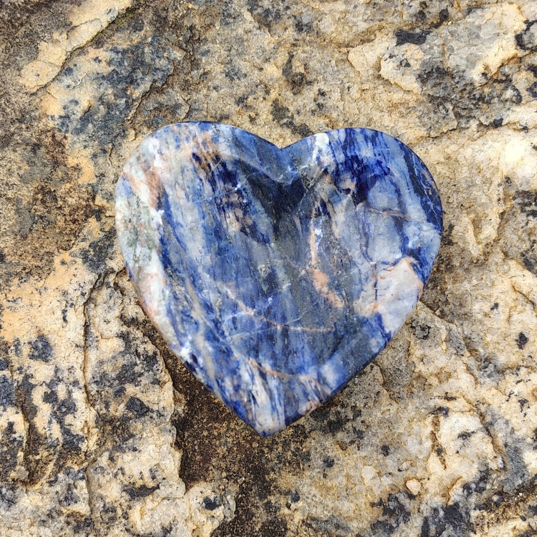 This is the sodalite heart bowl in natural outdoor light