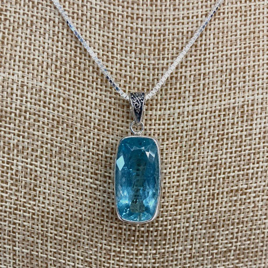 Aquamarine Pendant