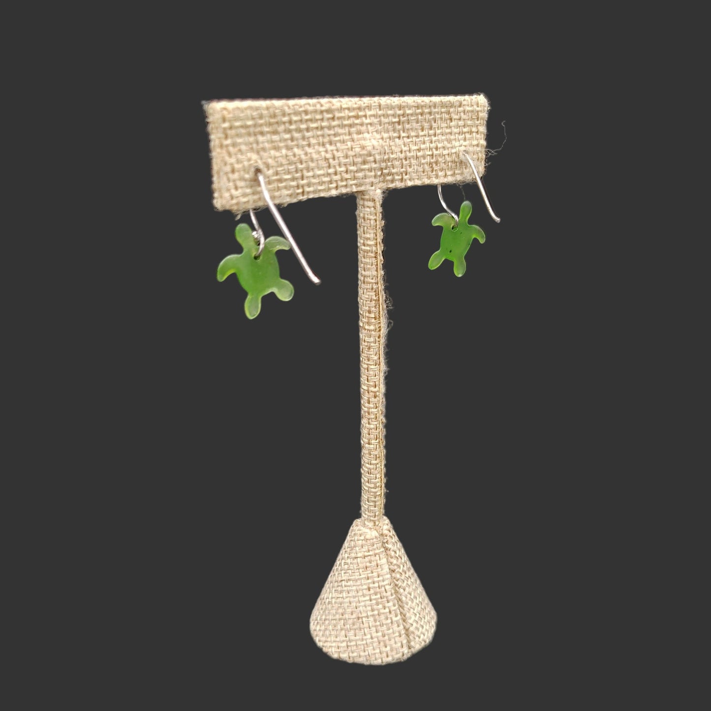 This is the back side of these Sterling Silver and green Jade sea turtle earrings. The hooks are fishhook style. 