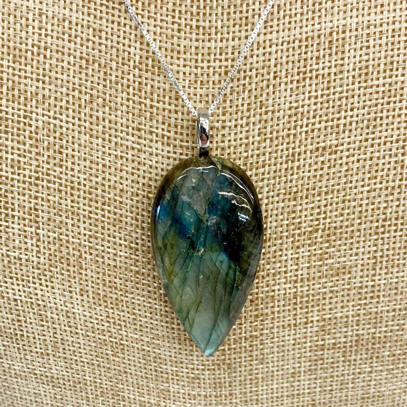 Close Up Of Sterling Silver And X-Large Labradorite Pendant 