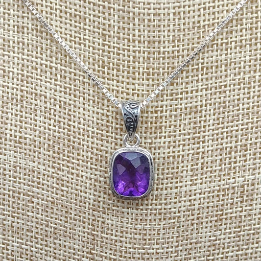 This is a close up of the Sterling Silver Amethyst pendant