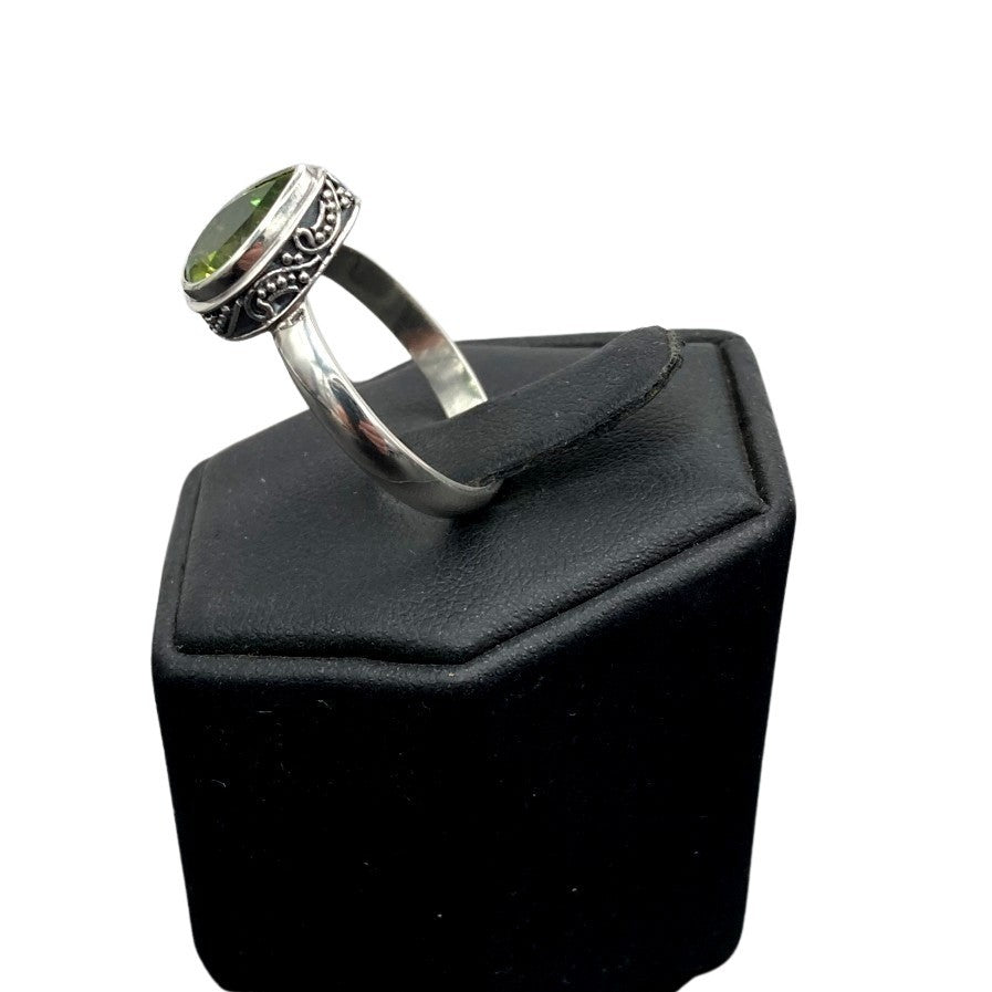 Side View Of Peridot Ring