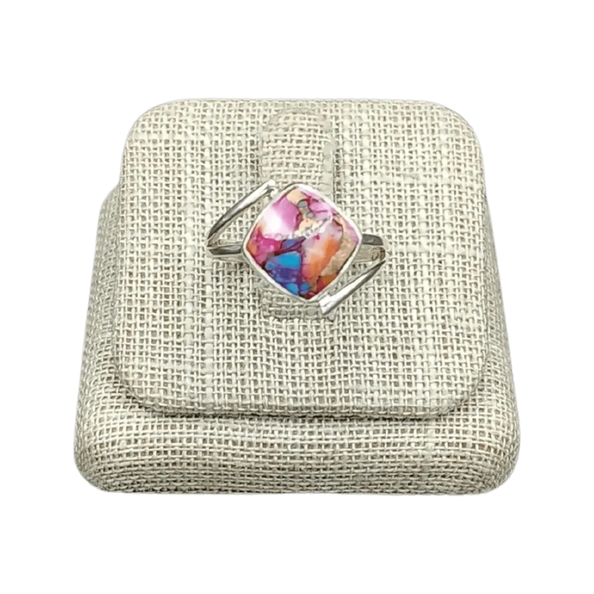 This is the front view of this Oyster Turquoise ring