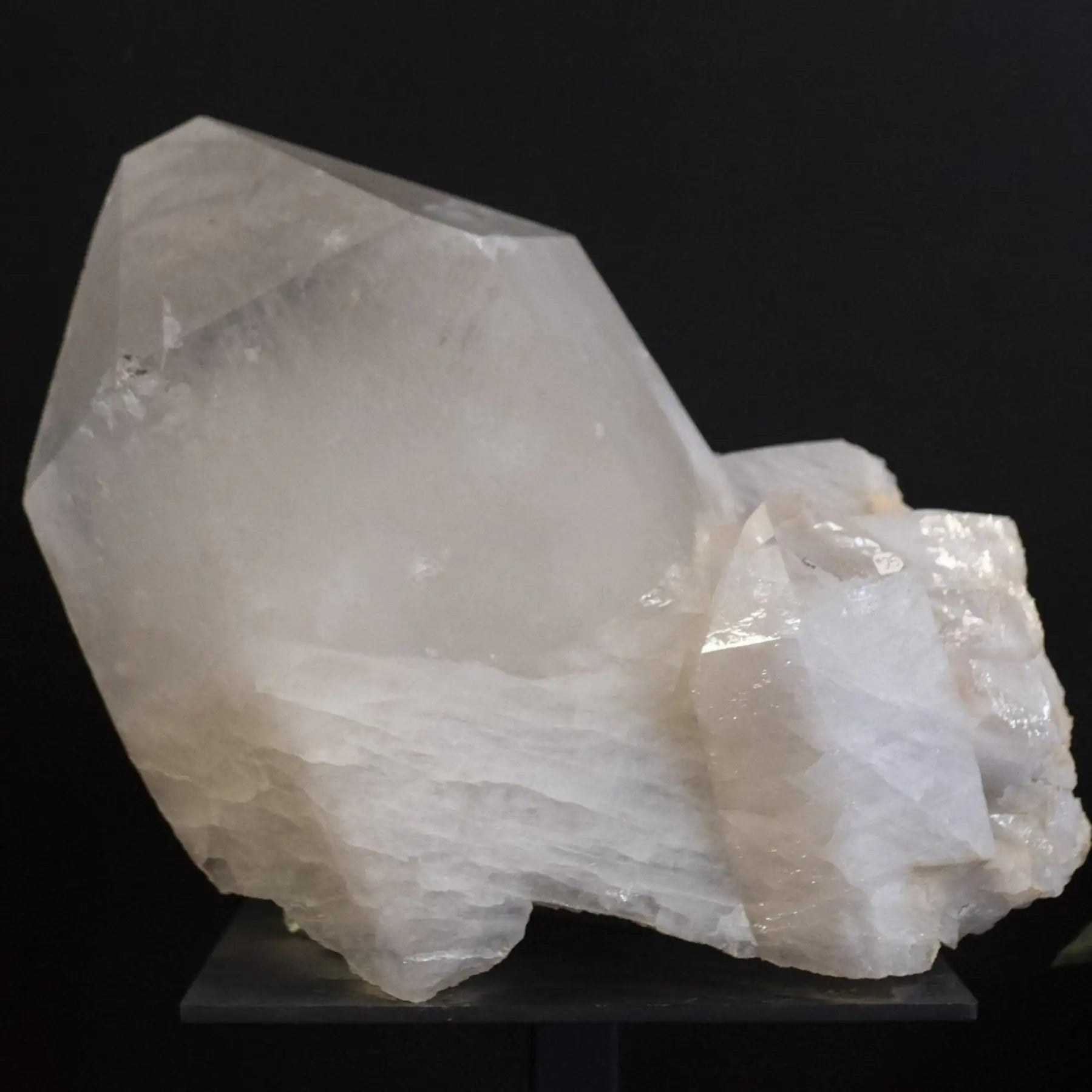 Collector Tabular Quartz Crystal Growth An Extremely Large Crystal Point