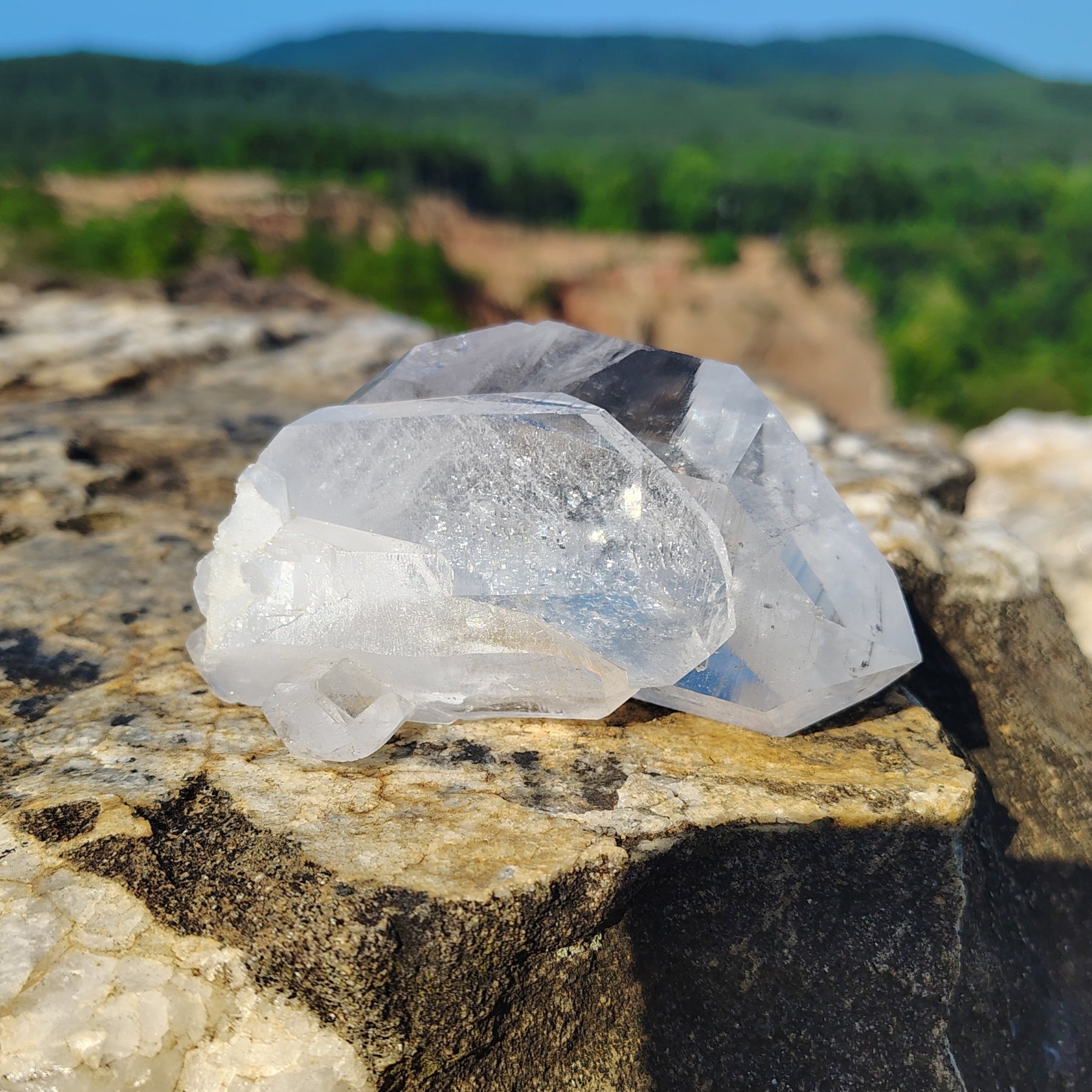 This is the front side of this double terminated cluster