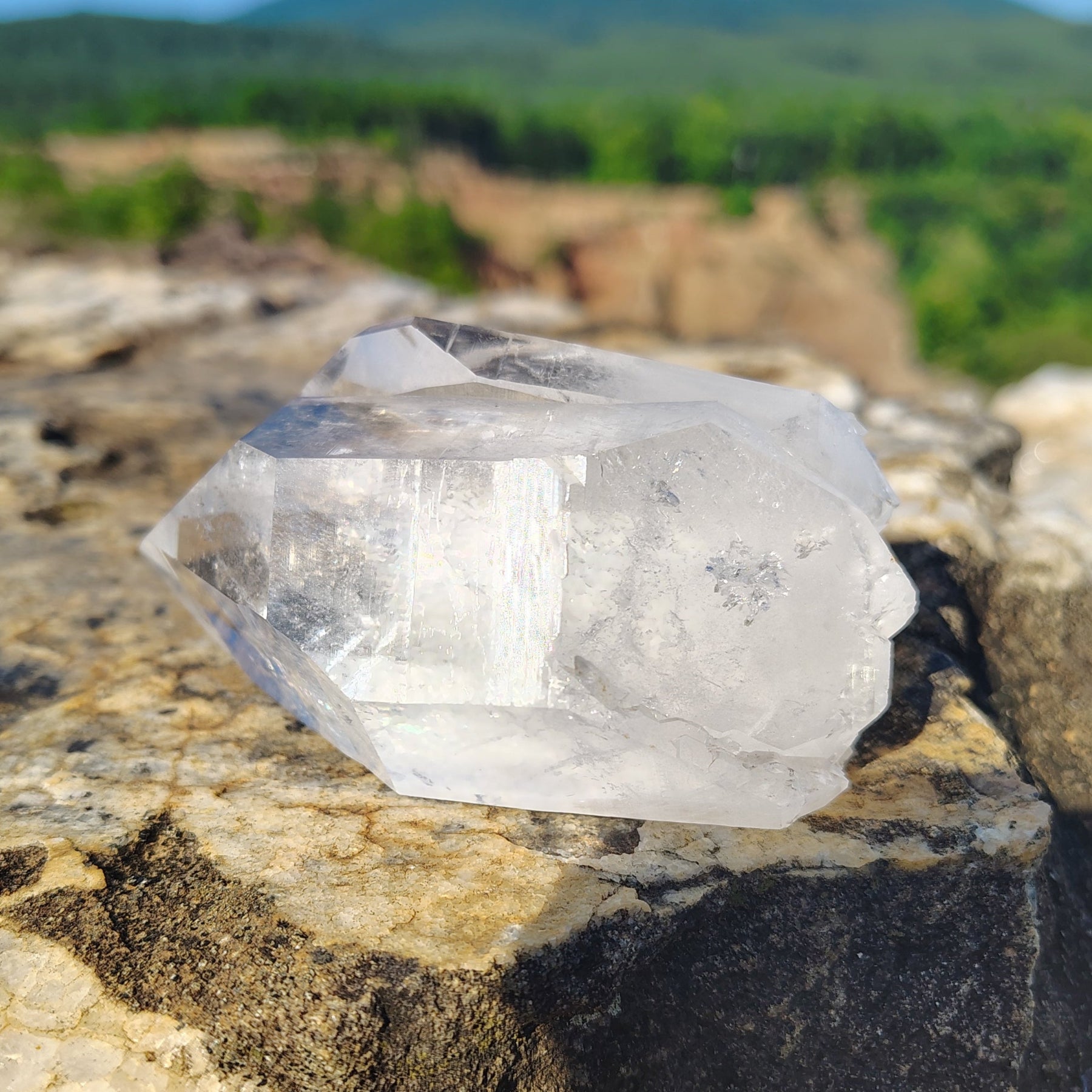 This is the back side of this double terminated cluster