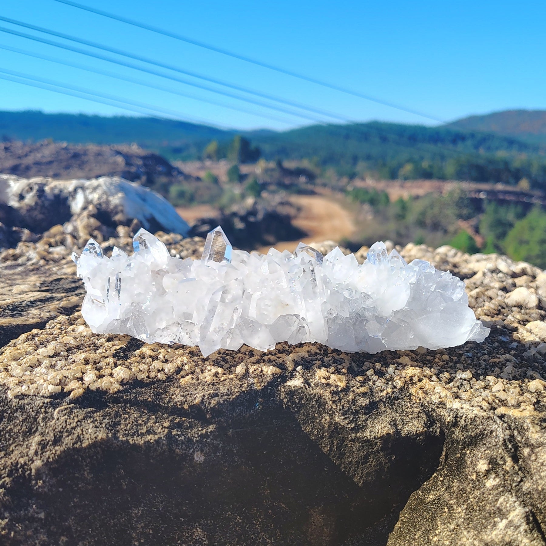 This is the back side of this quartz crystal cluster.