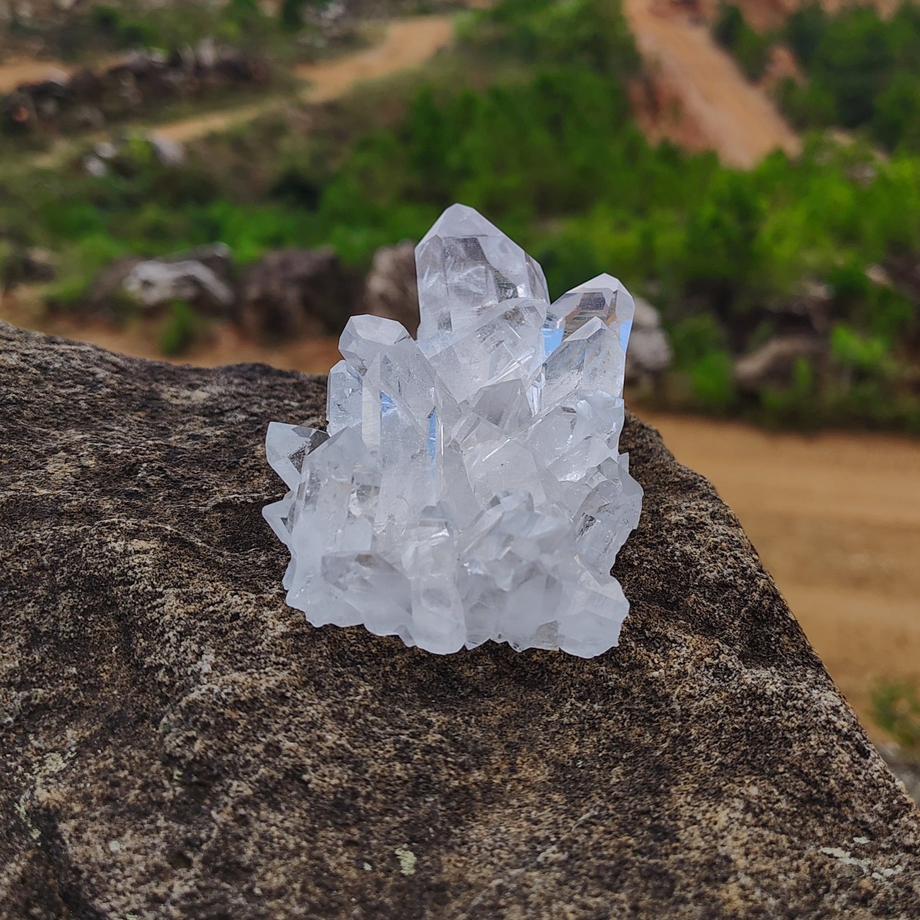 This is the left side of this pristine, clear quartz crystal cluster