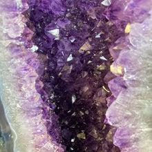Load image into Gallery viewer, Close Up Of Amethyst Crystals
