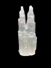 Load image into Gallery viewer, Selenite Twin Tower Not Turned On
