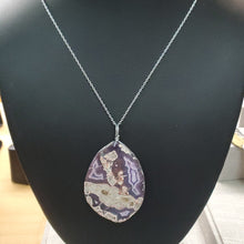 Load image into Gallery viewer, Sterling Silver Chain With Purple Agate Pendant
