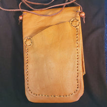 Load image into Gallery viewer, Back View Of Cellphone Purse With Pocket
