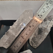 Load image into Gallery viewer, Ruler Tray of 18 Quartz Crystal Points
